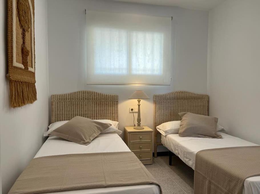 Apartamento 1ª Linea De Playa - Con Piscina Y Parking Playa de Gandia Екстер'єр фото