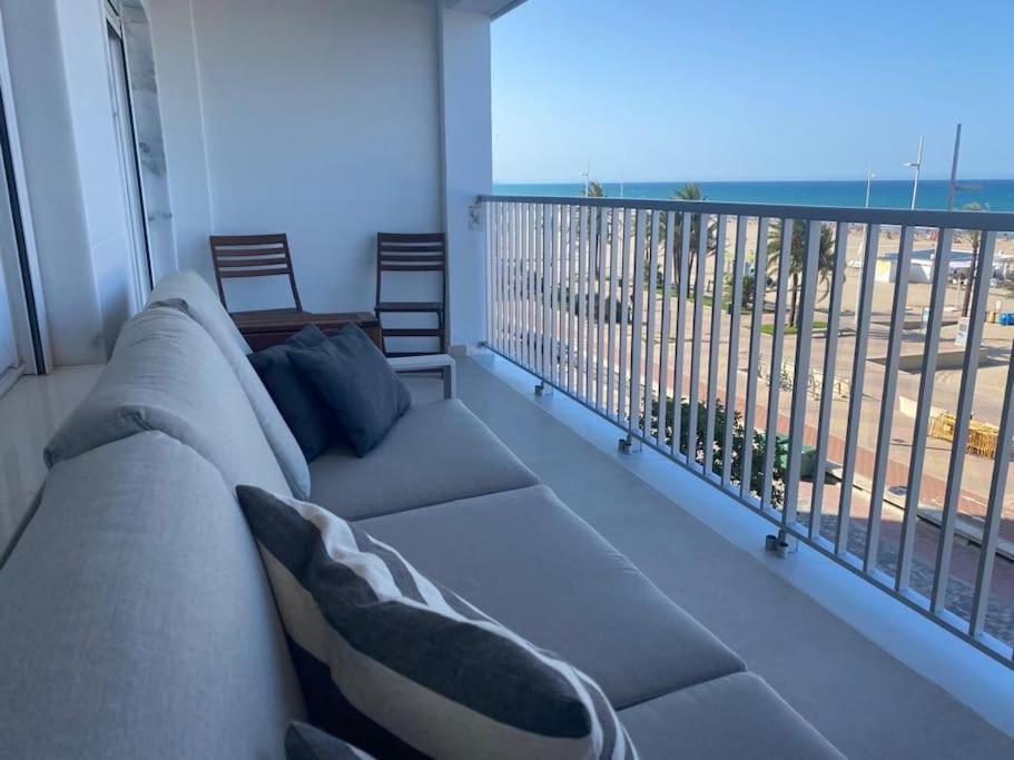 Apartamento 1ª Linea De Playa - Con Piscina Y Parking Playa de Gandia Екстер'єр фото
