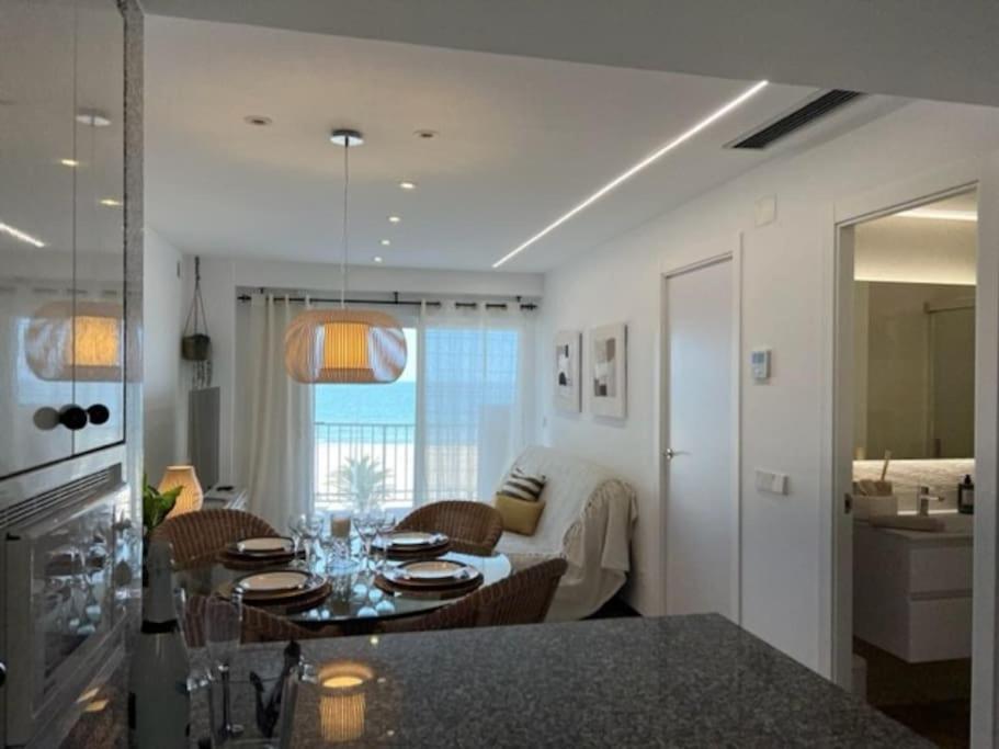 Apartamento 1ª Linea De Playa - Con Piscina Y Parking Playa de Gandia Екстер'єр фото